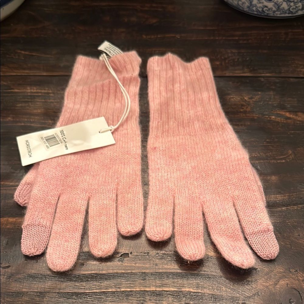 NWT Nordstrom Cashmere Gloves